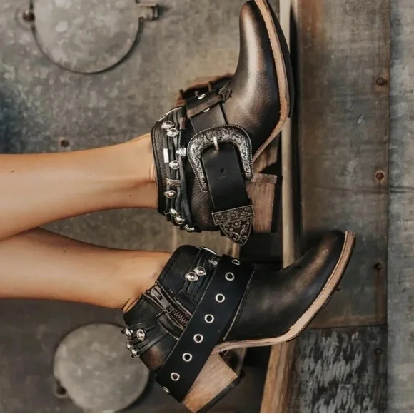 FREEBIRD Saloon Leather Ankle Western Bootie